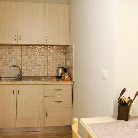 New Bazaar Arben'S Apartment Tiranë Eksteriør bilde